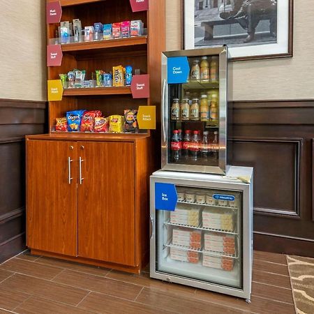 Comfort Suites Newark - Harrison Ngoại thất bức ảnh