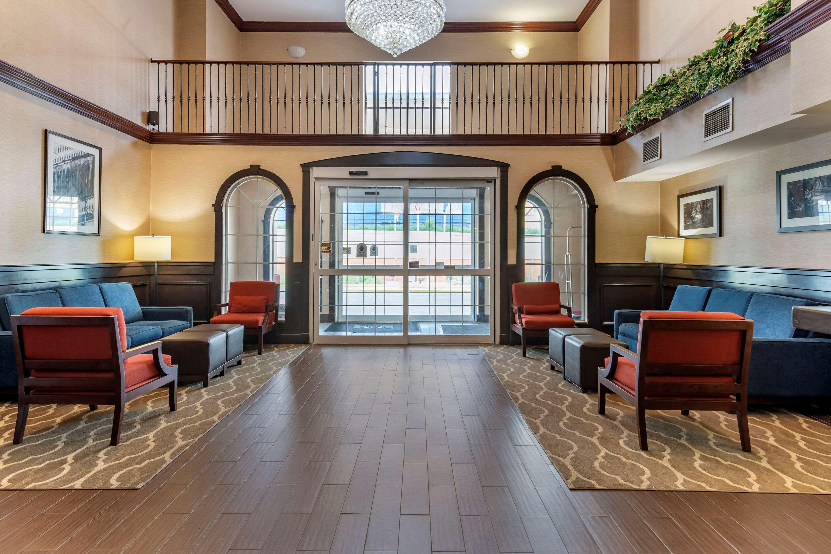 Comfort Suites Newark - Harrison Ngoại thất bức ảnh